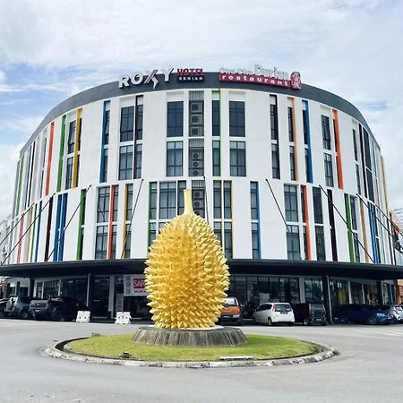 Roxy Hotel Serian Exterior photo