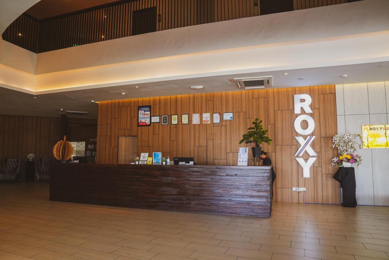 Roxy Hotel Serian Exterior photo