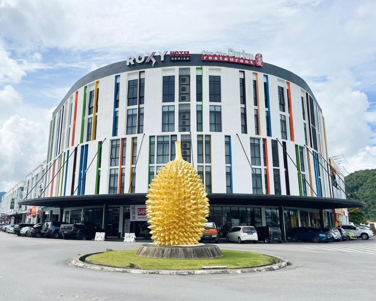 Roxy Hotel Serian Exterior photo