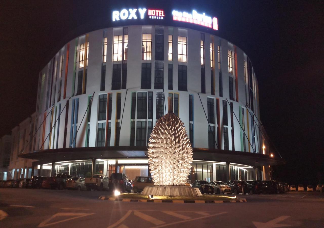 Roxy Hotel Serian Exterior photo